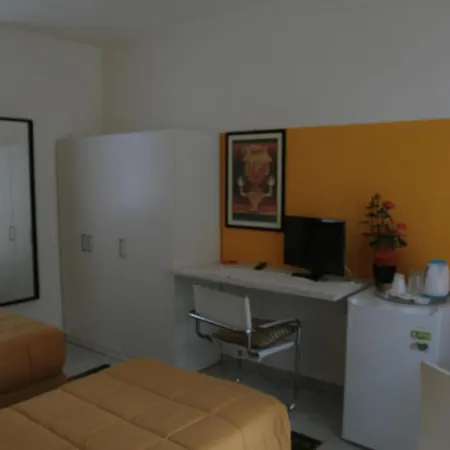 Apart Otel Lilli - *